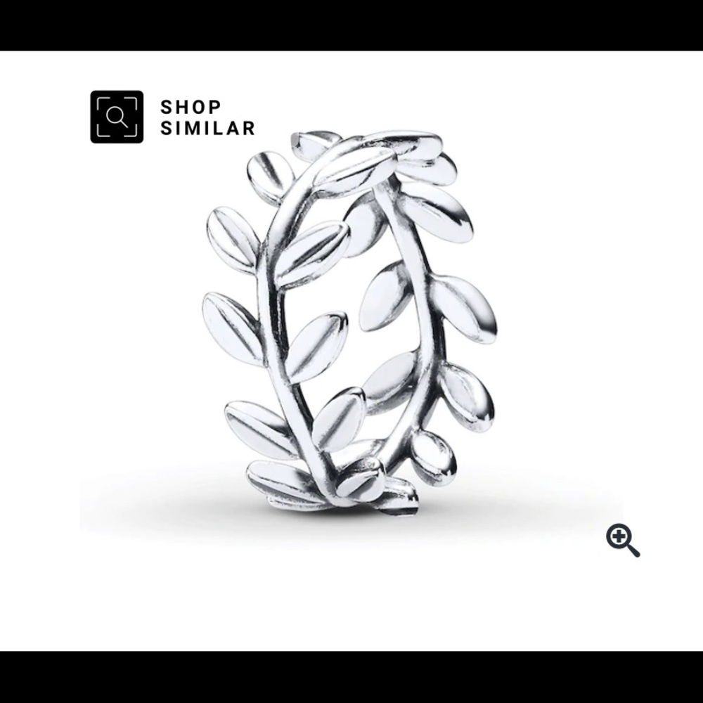 NWT Pandora Ring Laurel Size 6 Silver